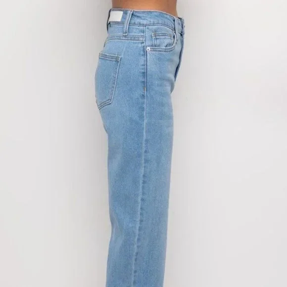 Elaine Let's Split: Boyfriend Jeans 9 or 11 - Picture 5 of 8